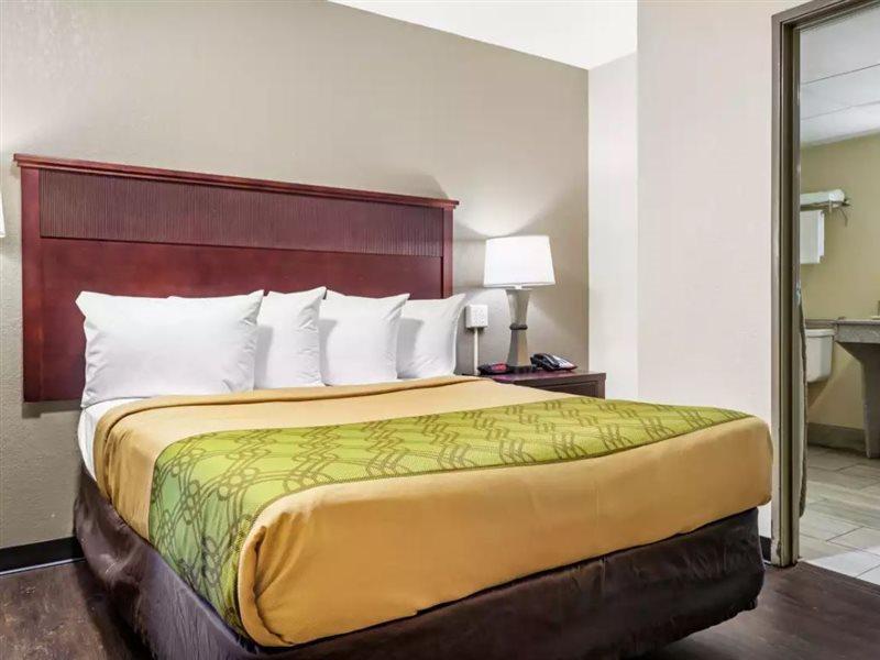 Econo Lodge Augusta, Downtown Екстериор снимка