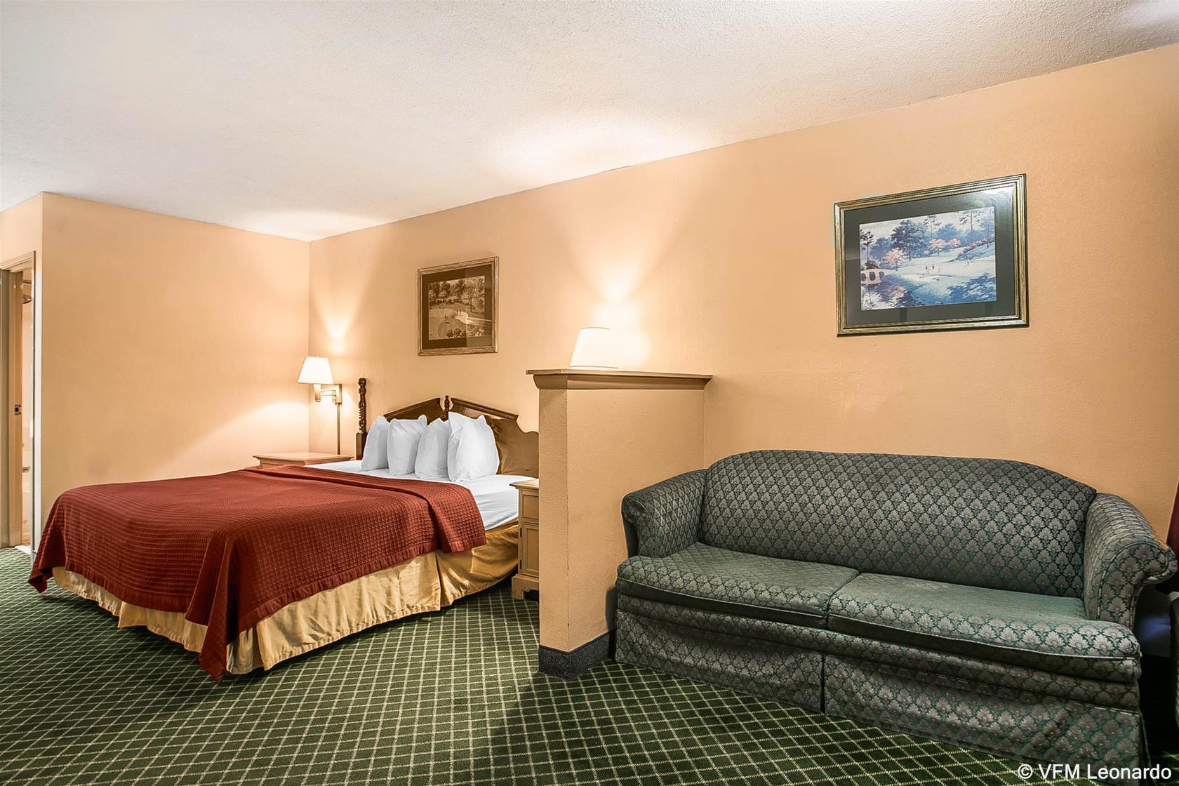 Econo Lodge Augusta, Downtown Екстериор снимка