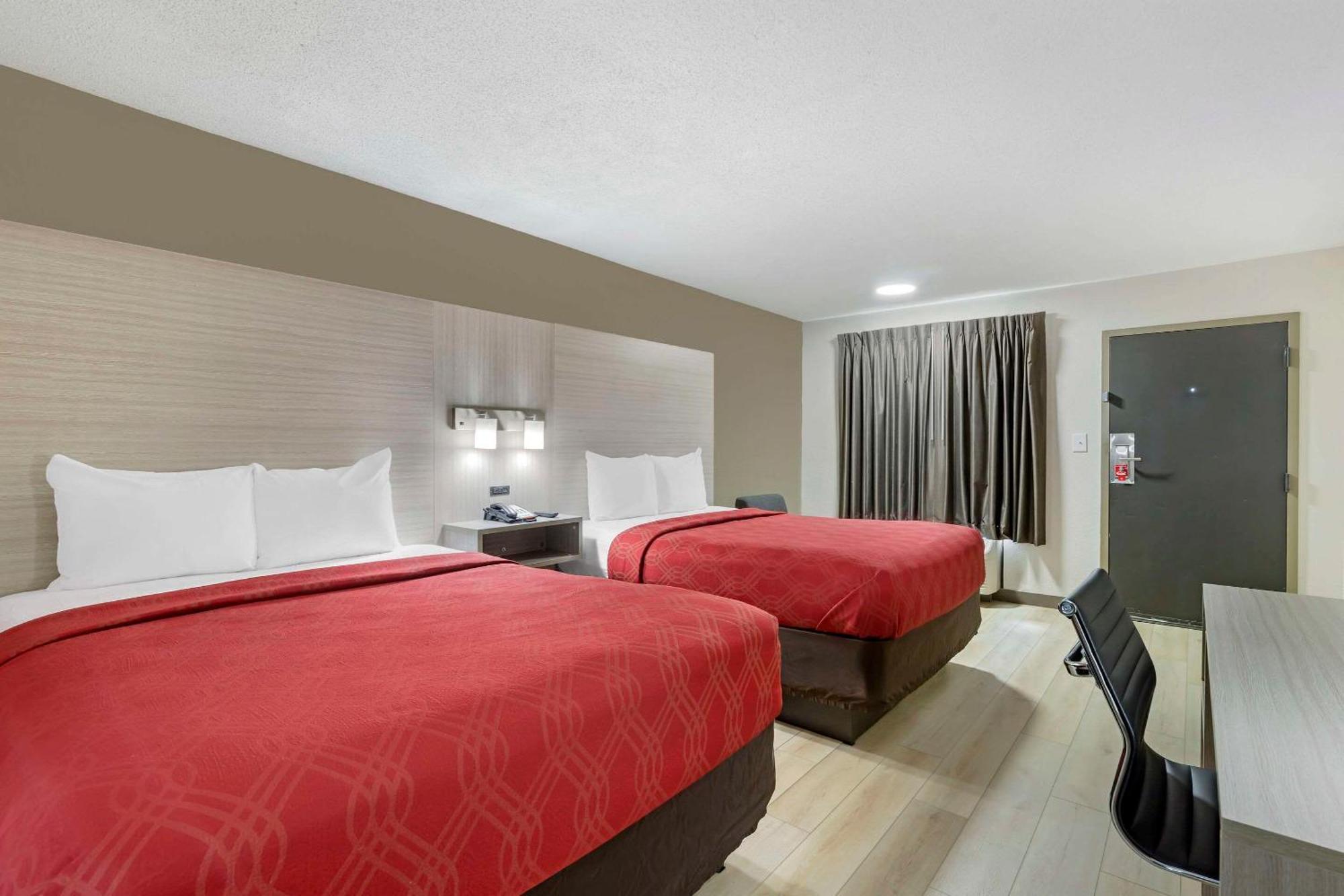 Econo Lodge Augusta, Downtown Екстериор снимка