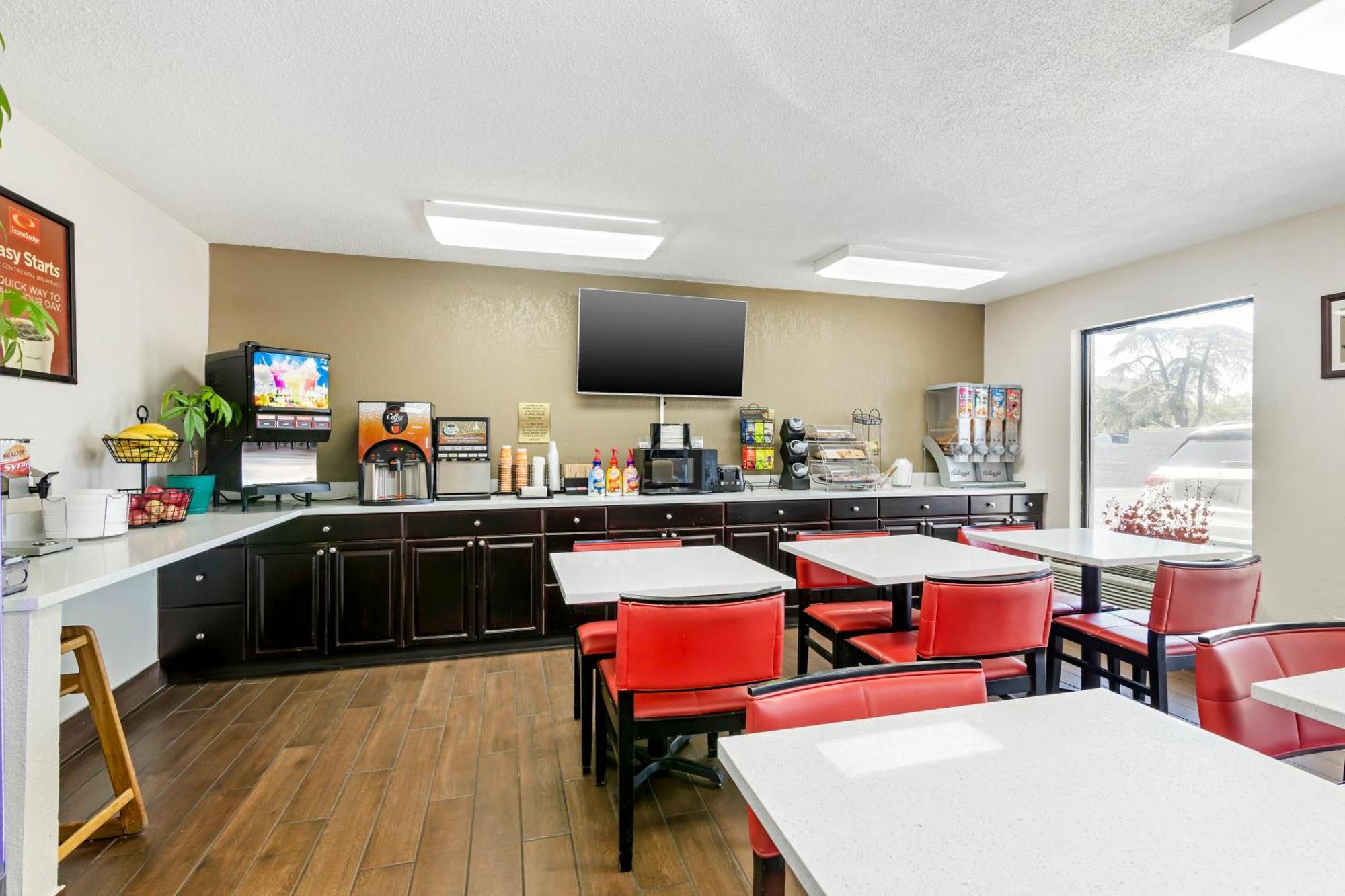 Econo Lodge Augusta, Downtown Екстериор снимка