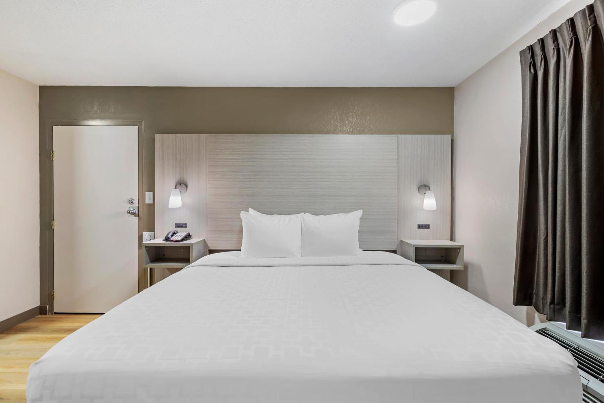 Econo Lodge Augusta, Downtown Екстериор снимка