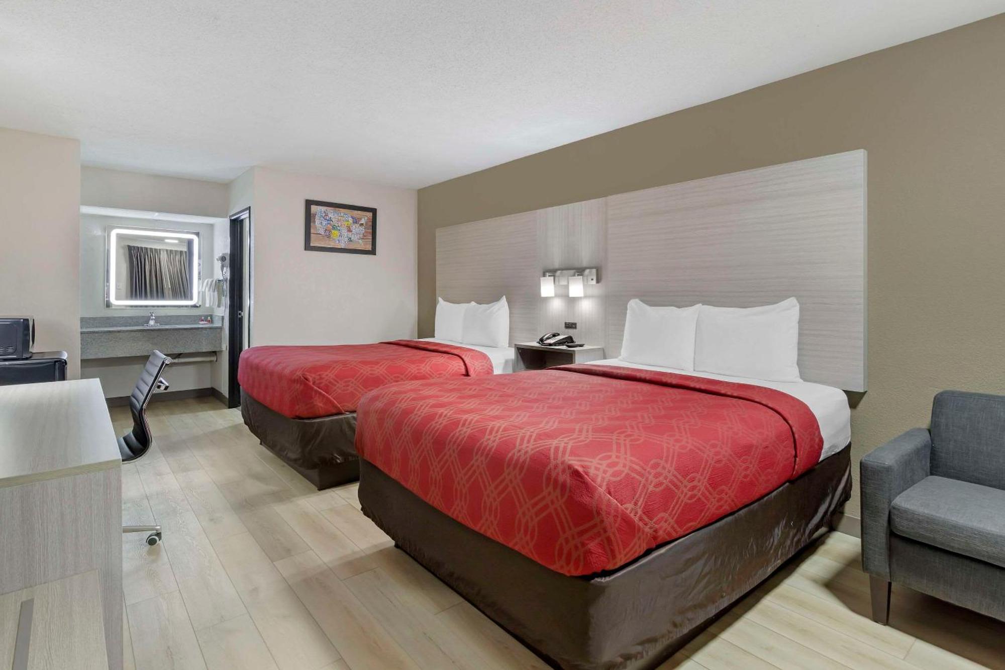 Econo Lodge Augusta, Downtown Екстериор снимка