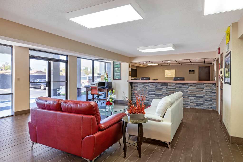 Econo Lodge Augusta, Downtown Интериор снимка